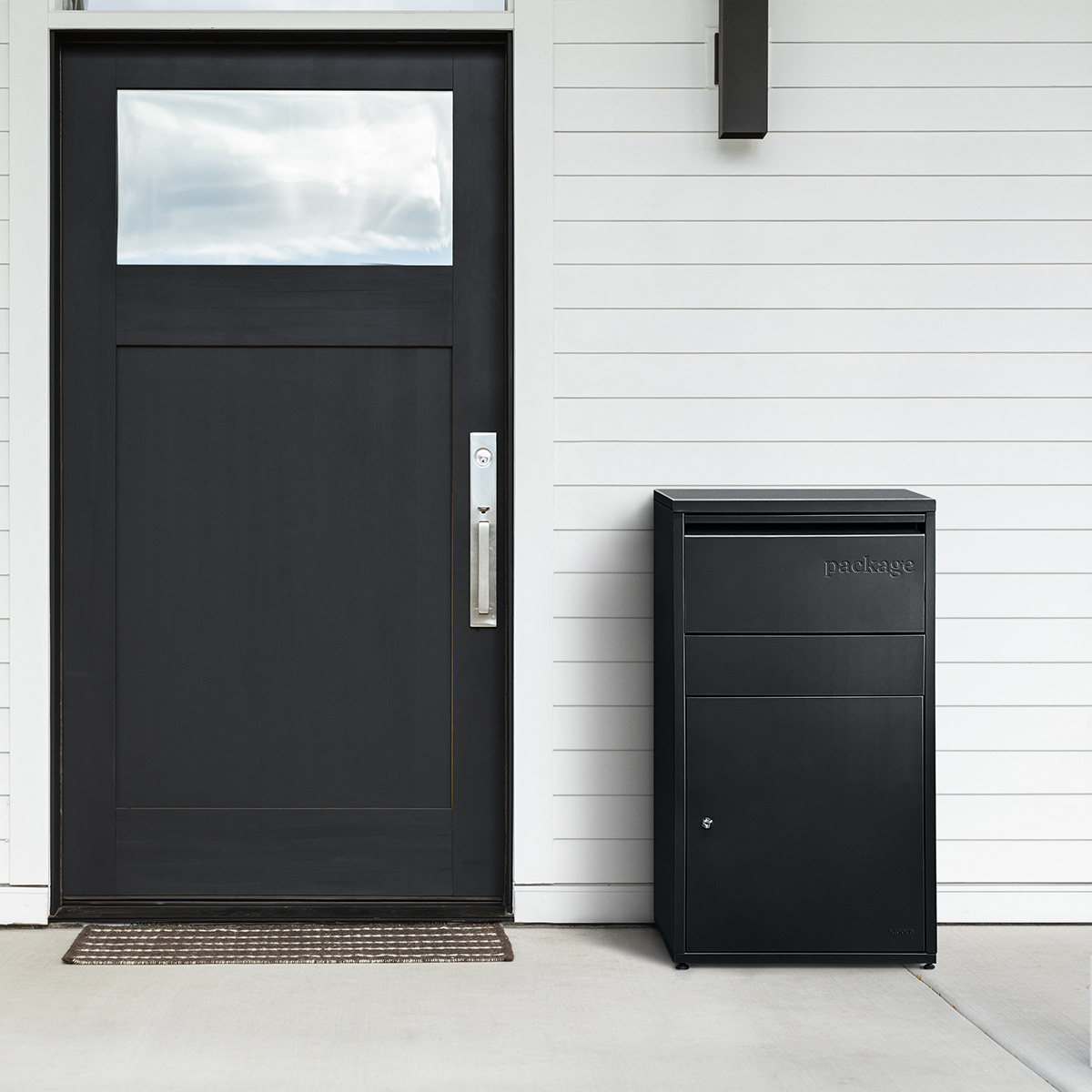 Package Box Large-Open-Black.png